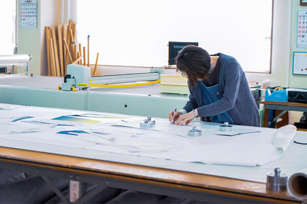 clothing manufacturers for small businesses Spain